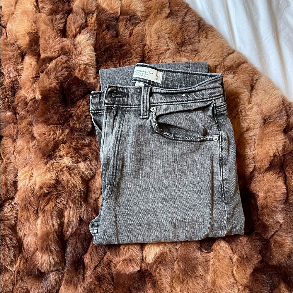The ankle straight ultra high rise abercrombie and fitch crop Jean